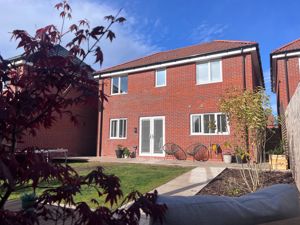 Photo 32- click for photo gallery